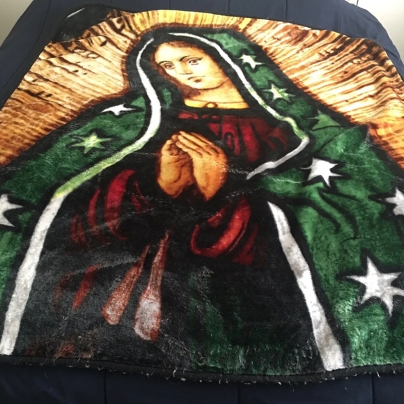 Lady of QuadrupleBlessed Virgin Mary50" x 60"Northwest HeartlandPlush Throw - Picture 7 of 7